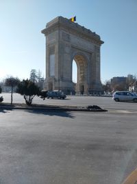 15-onderweg-Arc de Triomf Boekarest